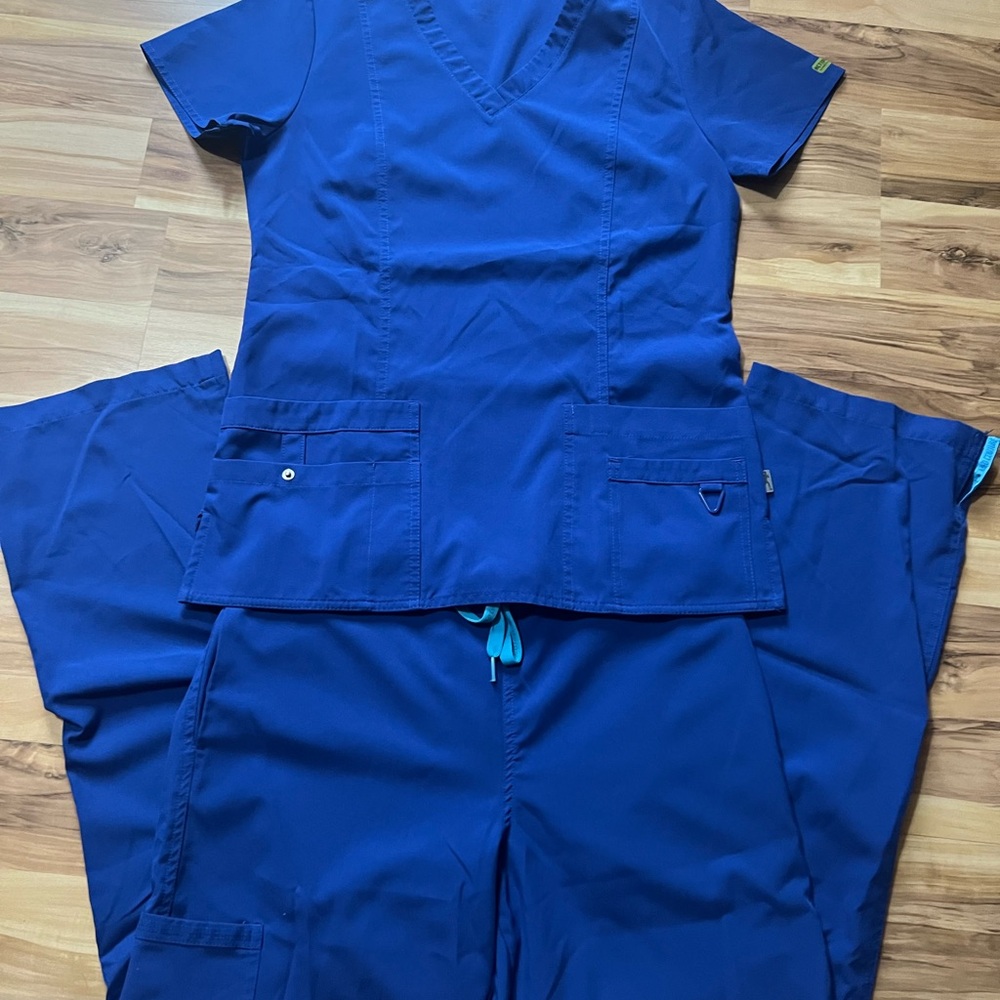 Med Couture Activate Blue Scrub Set